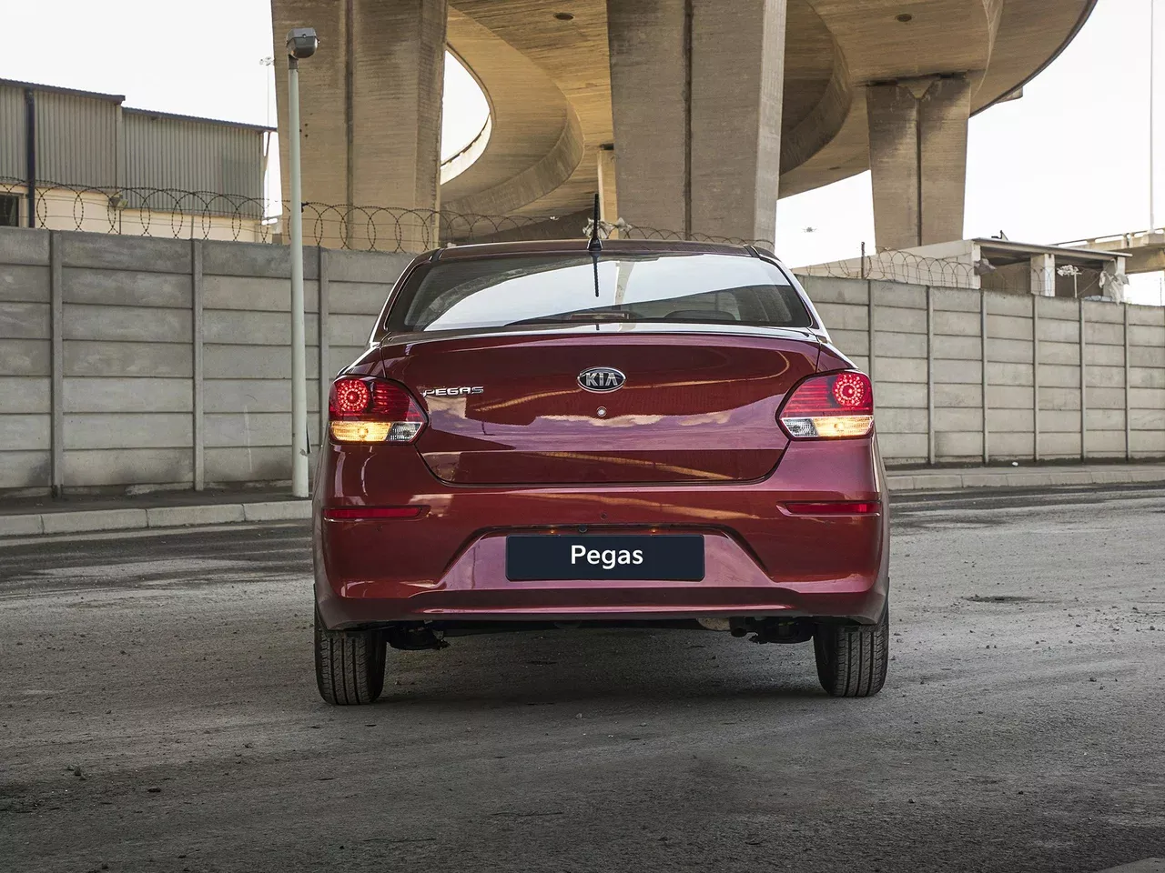 Kia Pegas
