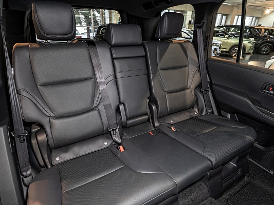 Toyota Land Cruiser 300 3.4d AT Black