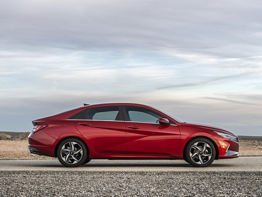 Hyundai Elantra Classic 1.6 AT Red